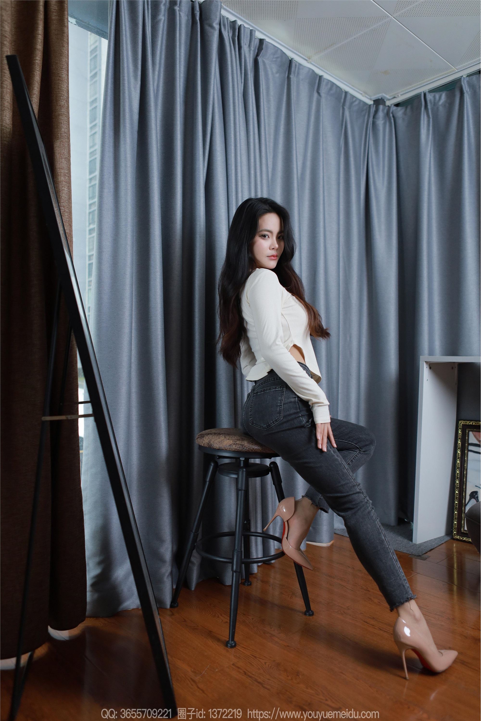 IESS异思趣向  2024.03.18 丝享家 1692 兔兔《牛仔裤里丝》